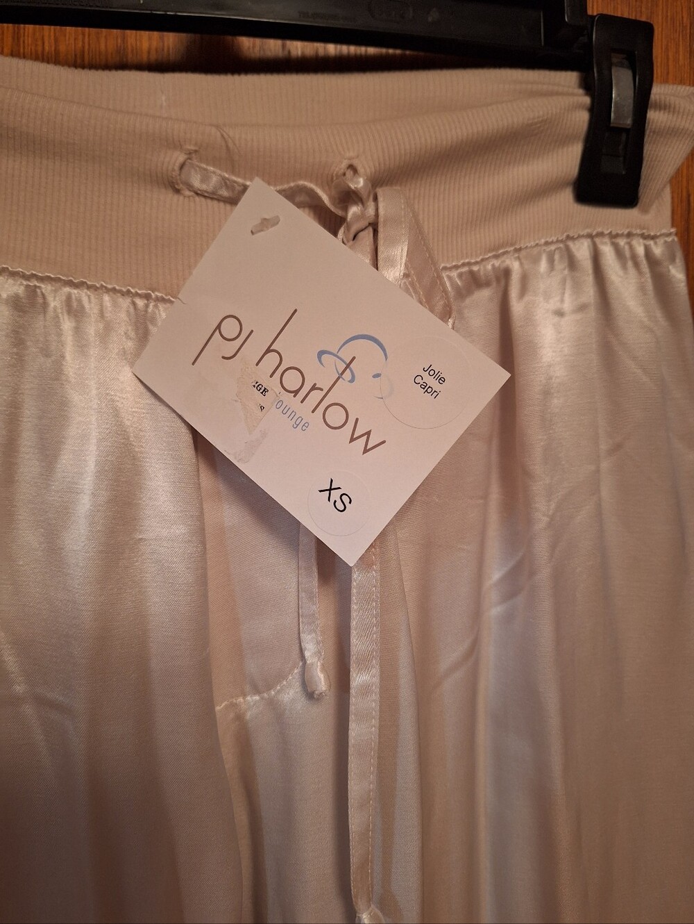 PJ Harlow Jolie Capri champayne Silk Blend Capri Lounge Pants Ladies XS NWT - Picture 4 of 4